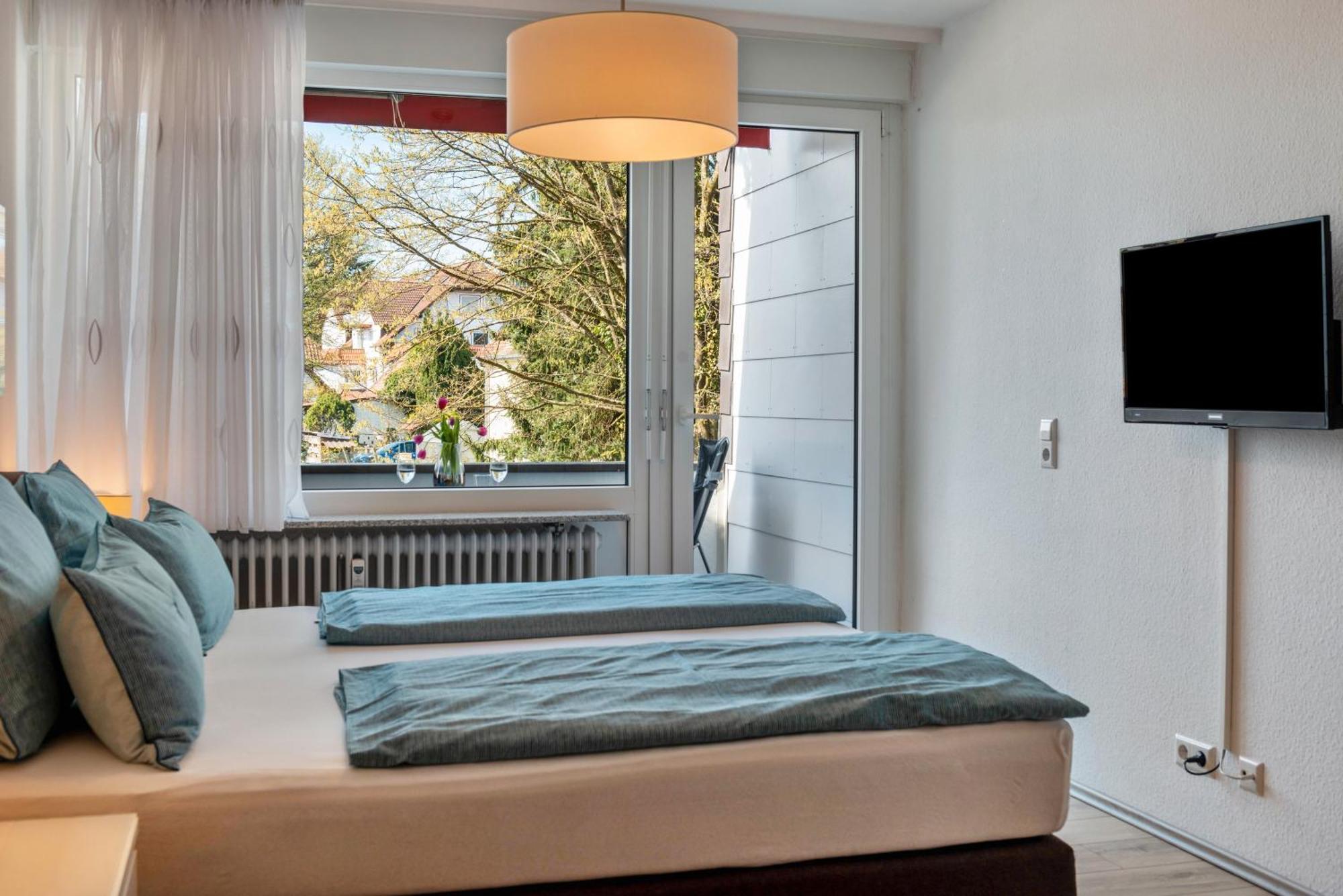 Ferienwohnung Am Weiher Meersburg Exterior photo